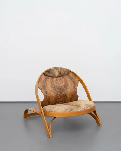 Chair/Chair by Richard Artschwager